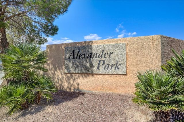 4004 Emerald Wood Street, Las Vegas, NV 89115