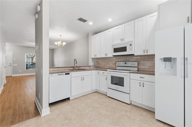 8671 HUNTERS KEY CIRCLE 8671, Tampa, FL 33647