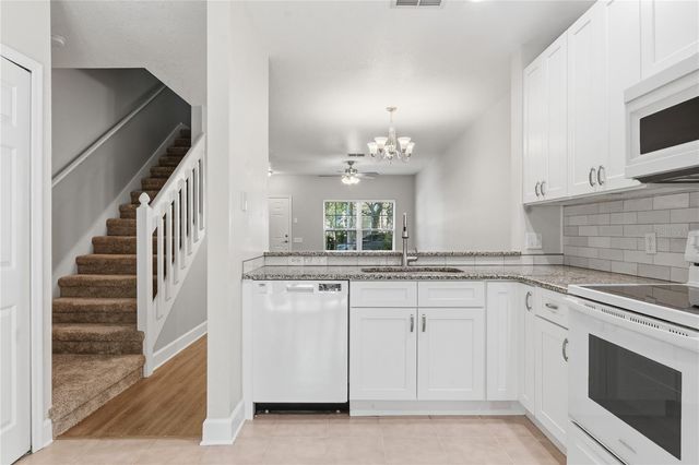 8671 HUNTERS KEY CIRCLE 8671, Tampa, FL 33647