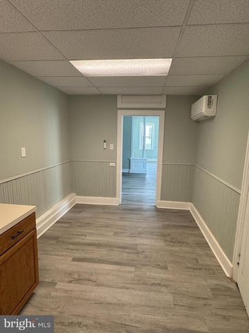 35 W MAIN ST, Newmanstown, PA 17073