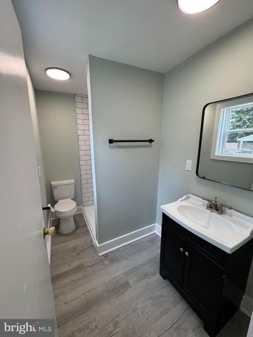 35 W MAIN ST, Newmanstown, PA 17073