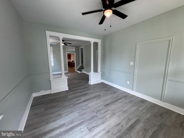 35 W MAIN ST, Newmanstown, PA 17073