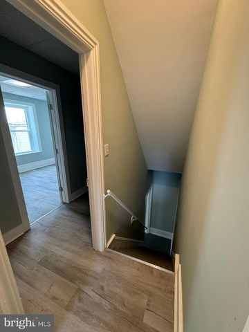 35 W MAIN ST, Newmanstown, PA 17073
