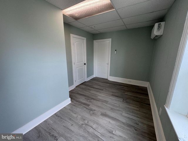 35 W MAIN ST, Newmanstown, PA 17073