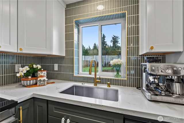 5526 114th Ave NE, Kirkland, WA 98033