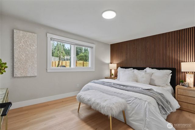 5526 114th Ave NE, Kirkland, WA 98033