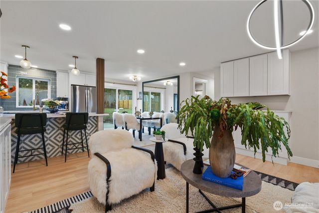 5526 114th Ave NE, Kirkland, WA 98033