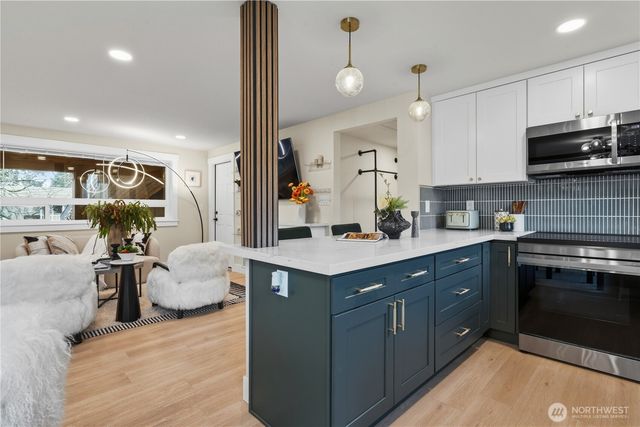 5526 114th Ave NE, Kirkland, WA 98033