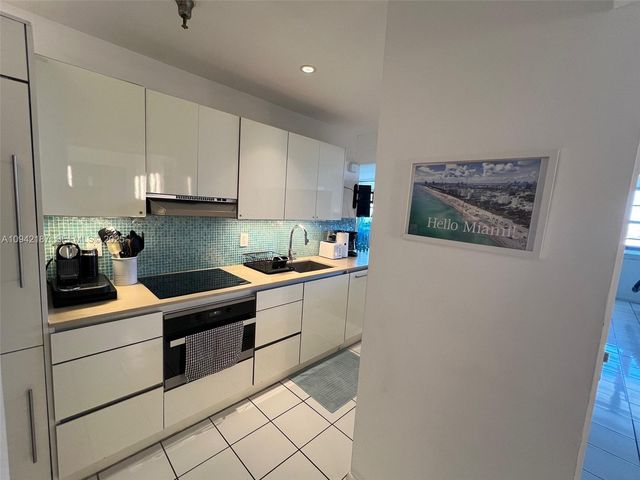 100 Lincoln Road 1637, Miami Beach, FL 33139