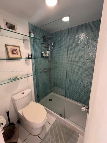 100 Lincoln Road 1637, Miami Beach, FL 33139