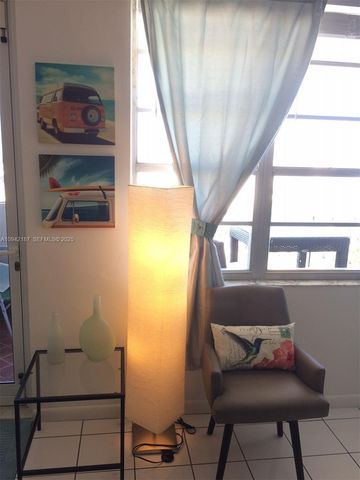 100 Lincoln Road 1637, Miami Beach, FL 33139