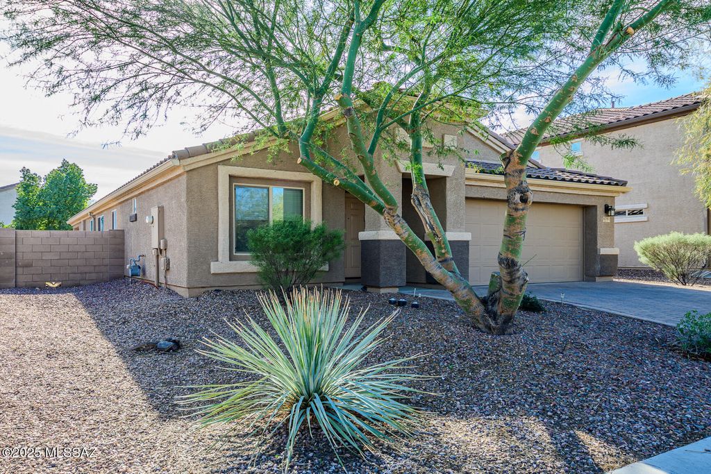 8781 W Atlow Road, Marana, AZ 85653