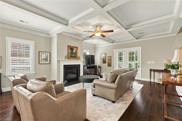 1009 Beechcrest Drive, Kernersville, NC 27284