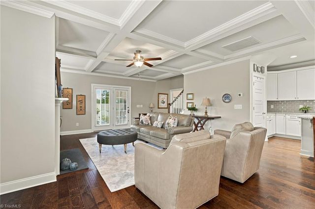 1009 Beechcrest Drive, Kernersville, NC 27284