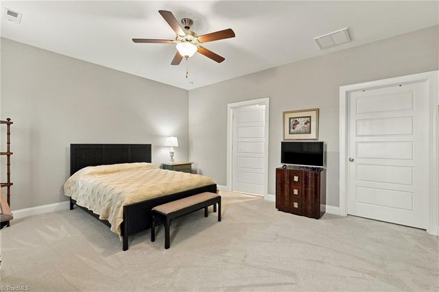 1009 Beechcrest Drive, Kernersville, NC 27284