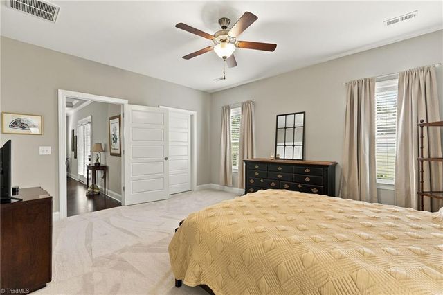 1009 Beechcrest Drive, Kernersville, NC 27284