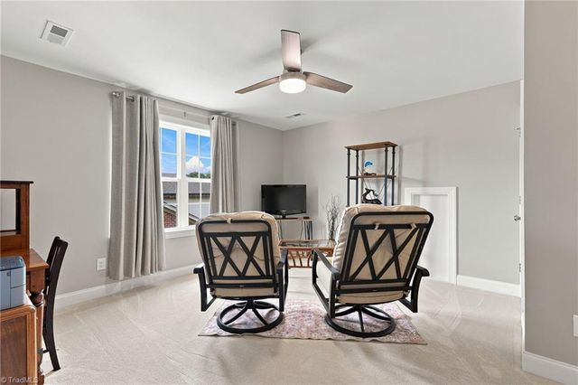 1009 Beechcrest Drive, Kernersville, NC 27284