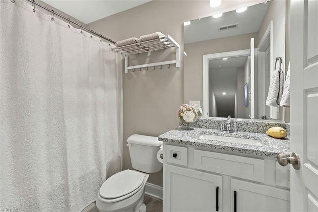 1009 Beechcrest Drive, Kernersville, NC 27284