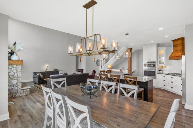 S53W26764 Gemstone COURT, Waukesha, WI 53189