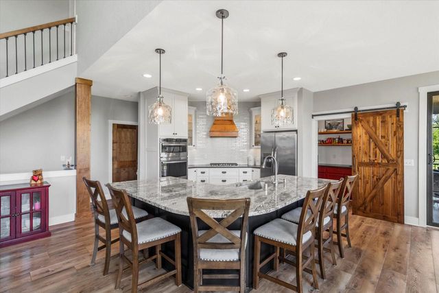 S53W26764 Gemstone COURT, Waukesha, WI 53189