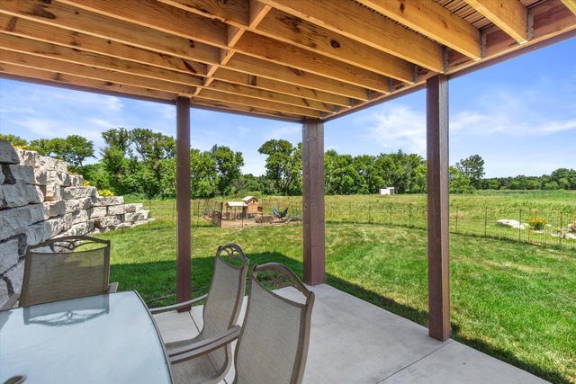 S53W26764 Gemstone COURT, Waukesha, WI 53189