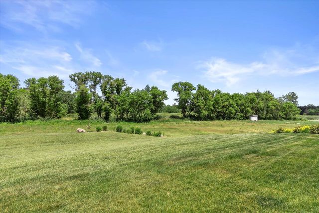 S53W26764 Gemstone COURT, Waukesha, WI 53189