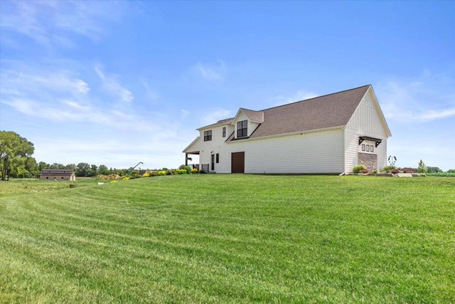 S53W26764 Gemstone COURT, Waukesha, WI 53189