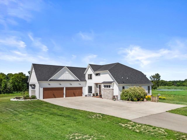 S53W26764 Gemstone COURT, Waukesha, WI 53189