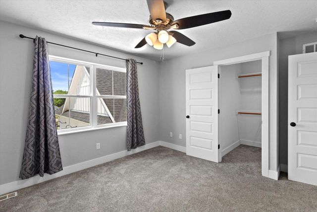 S53W26764 Gemstone COURT, Waukesha, WI 53189