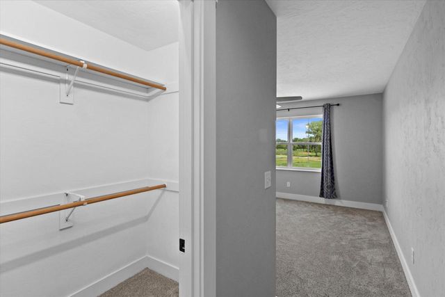 S53W26764 Gemstone COURT, Waukesha, WI 53189