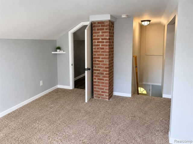 1522 S Campbell Road, Royal Oak, MI 48067