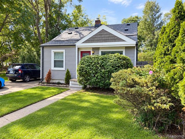 1522 S Campbell Road, Royal Oak, MI 48067