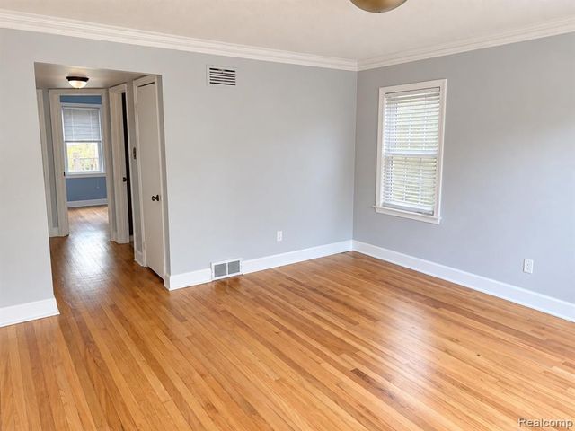 1522 S Campbell Road, Royal Oak, MI 48067