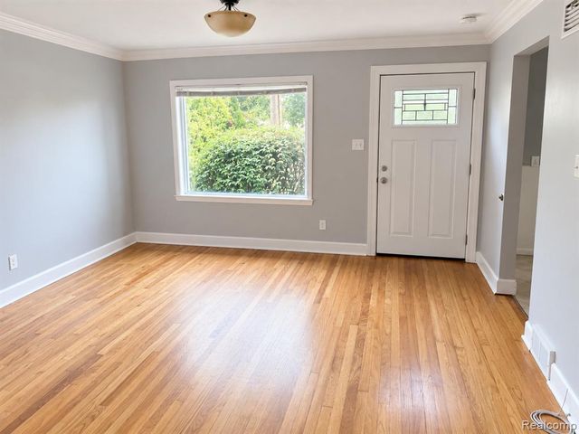 1522 S Campbell Road, Royal Oak, MI 48067