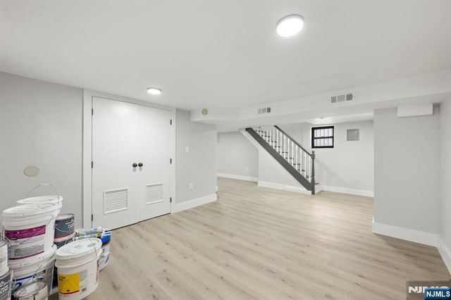 859-861 16th Street, Newark, NJ 07108