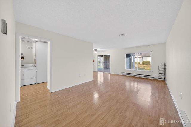 487-A Grandin Road, Monroe, NJ 08831