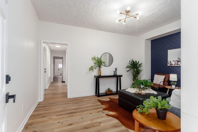 130 E Woodrow Avenue, Columbus, OH 43207