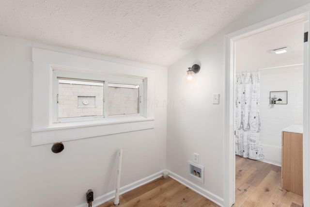 130 E Woodrow Avenue, Columbus, OH 43207