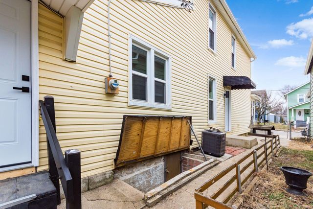 130 E Woodrow Avenue, Columbus, OH 43207