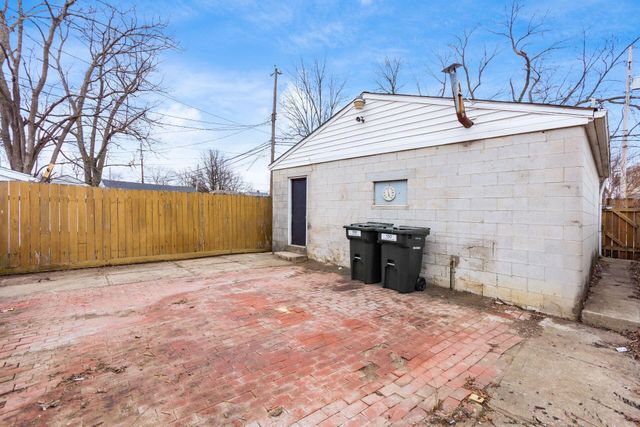 130 E Woodrow Avenue, Columbus, OH 43207