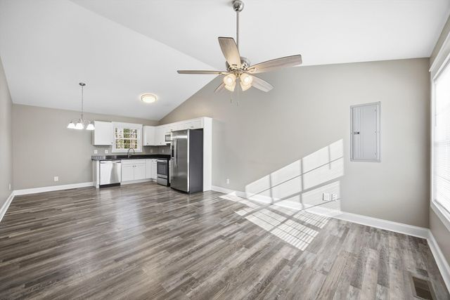 134 Buster Ln, Rocky Face, GA 30740