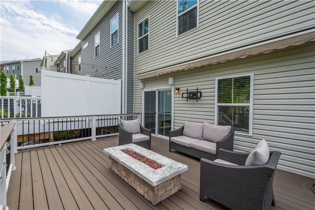 160 COLE DRIVE, Robinson Twp, PA 15136