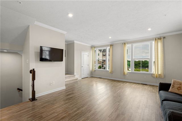 160 COLE DRIVE, Robinson Twp, PA 15136