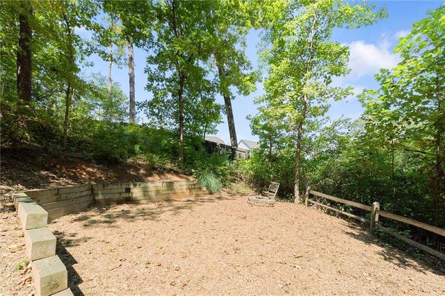4916 Hawk Trail NE, Marietta, GA 30066