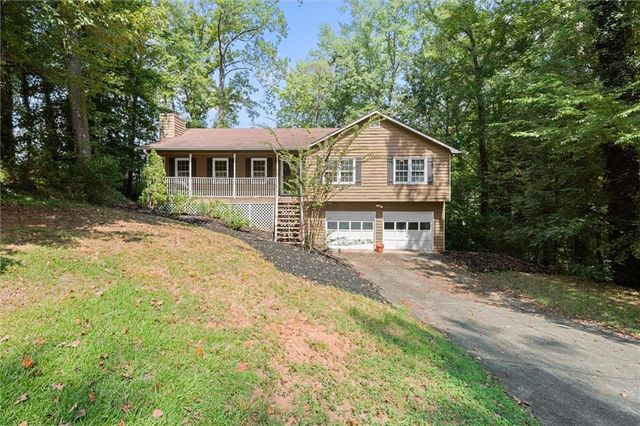 4916 Hawk Trail NE, Marietta, GA 30066