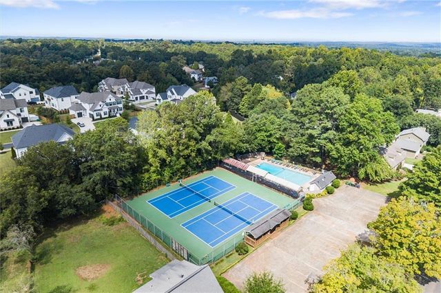 4916 Hawk Trail NE, Marietta, GA 30066