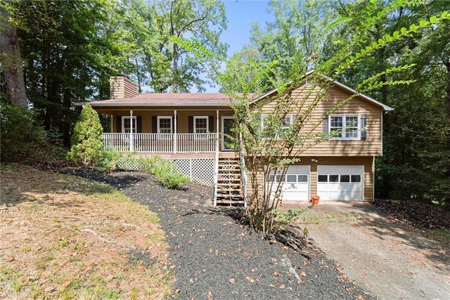 4916 Hawk Trail NE, Marietta, GA 30066