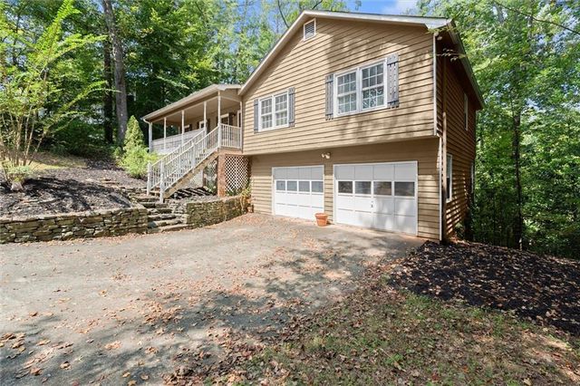 4916 Hawk Trail NE, Marietta, GA 30066