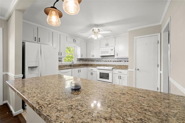 4916 Hawk Trail NE, Marietta, GA 30066