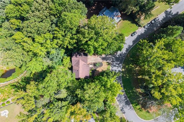 4916 Hawk Trail NE, Marietta, GA 30066